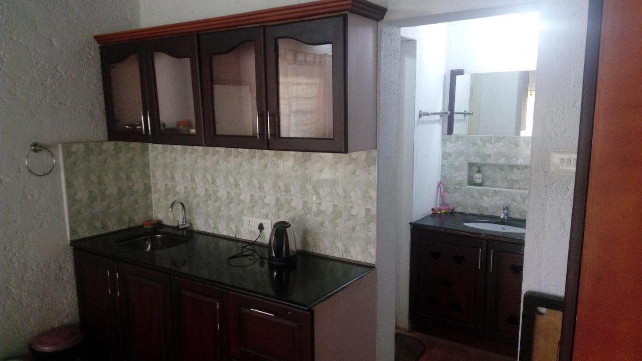Lazy Gaze Hotel Ernakulam Esterno foto